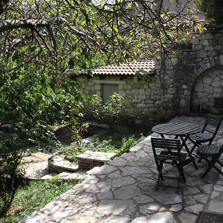 The Stonehouse Chalet