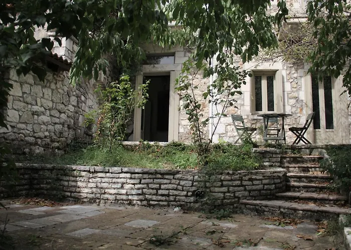 The Stonehouse Chalet