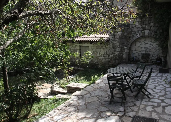 The Stonehouse Chalet