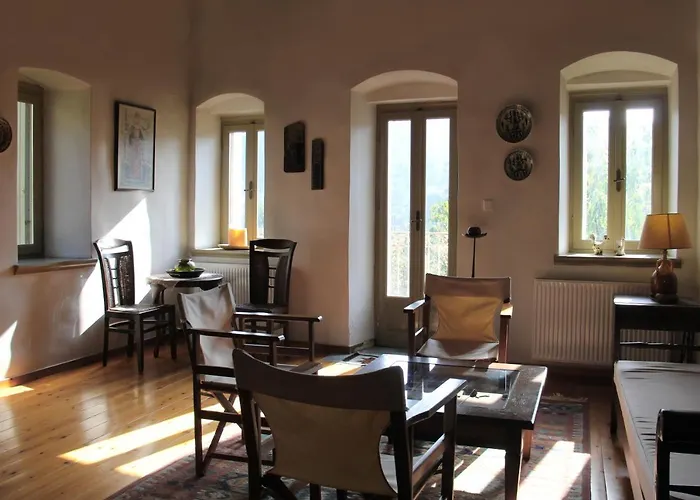 The Stonehouse ستيمنيتسا